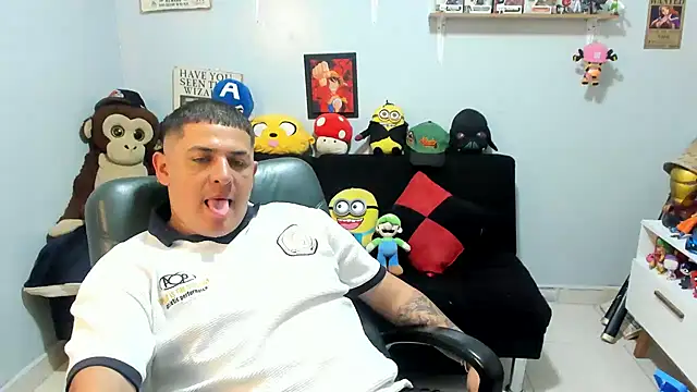 ney_22n Webbikameraesitys