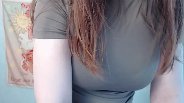 חדר צ'אט בשידור חי של VeryVeryVeryShy_