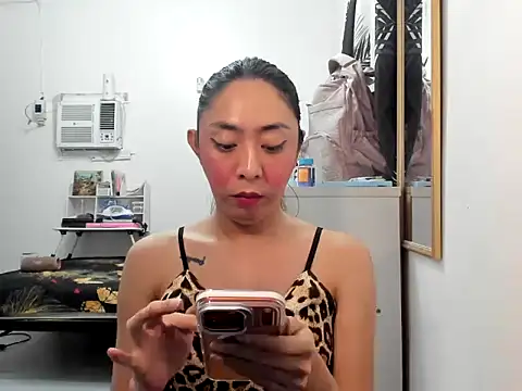 ErikaJayne4u's Webcam Show