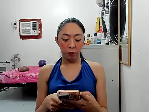 ErikaJayne4u Show in webcam
