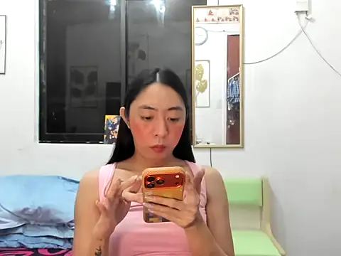 הופעת וובקאם של ErikaJayne4u