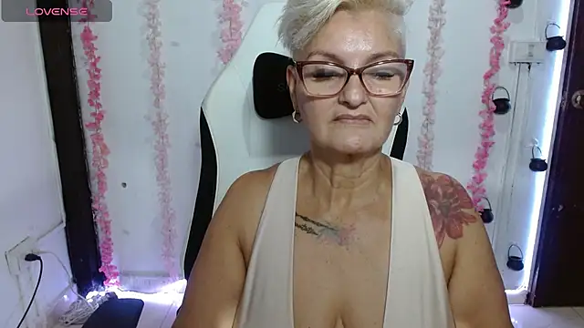 XXX chat uživo modela bety-cum2