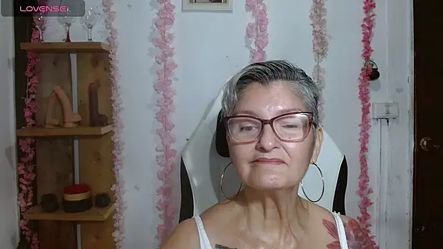 bety-cum2's Live XXX Chat