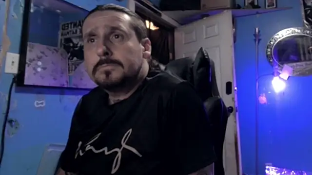 Pokazy przed kamerką – faded206