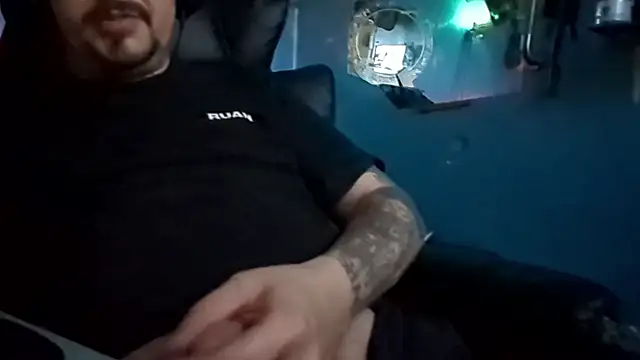 Pokazy przed kamerką – faded206