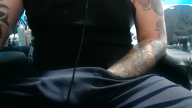 faded206 Show in webcam