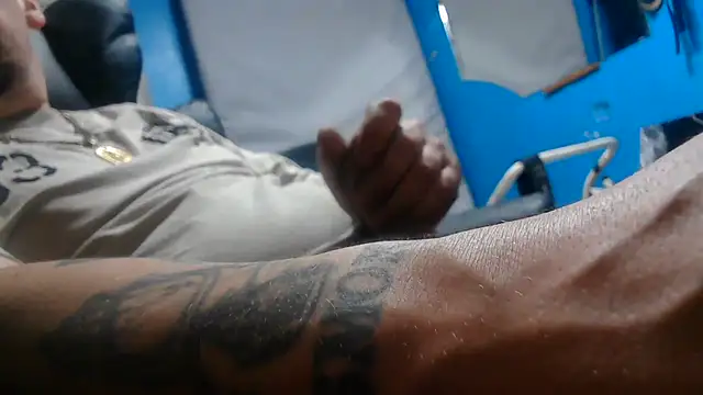 faded206 Show in webcam