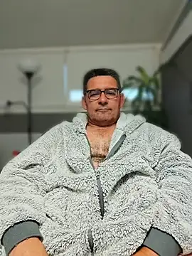 phil_truck_exhib Show in webcam