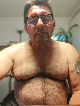 phil_truck_exhib's Webcam Show