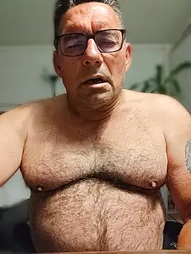 phil_truck_exhib webcam show