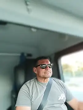 phil_truck_exhib Show Webcam