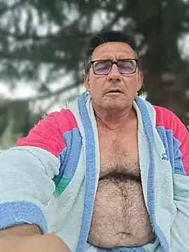 phil_truck_exhib Show in webcam