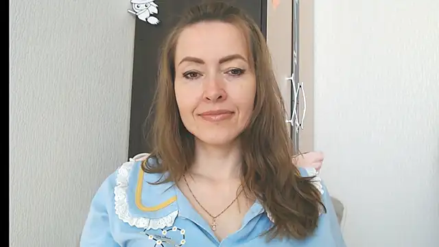 NicoleEunice87 Adlı Modelin Canlı XXX Sohbeti