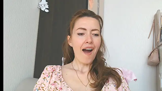 Chat +18 de NicoleEunice87 ao vivo