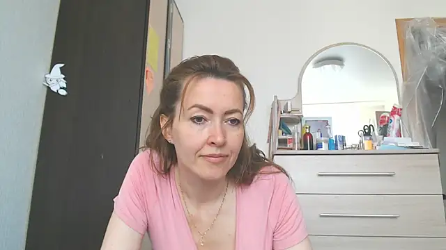 NicoleEunice87 Adlı Modelin Canlı XXX Sohbeti