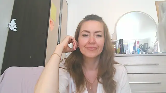 NicoleEunice87 Adlı Modelin Canlı XXX Sohbeti