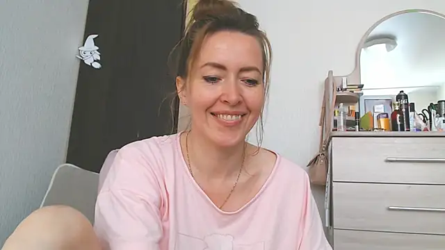צ'אט XXX בשידור חי של NicoleEunice87