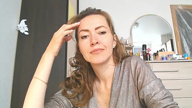 Show modela NicoleEunice87 na web-kameri
