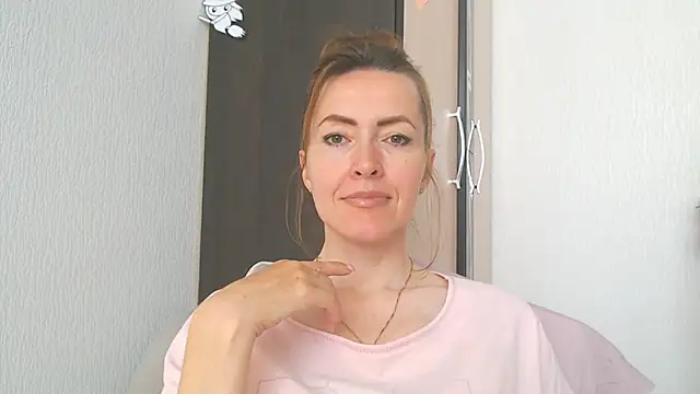 Chatroom XXX en direct de NicoleEunice87