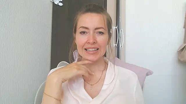 צ'אט XXX בשידור חי של NicoleEunice87