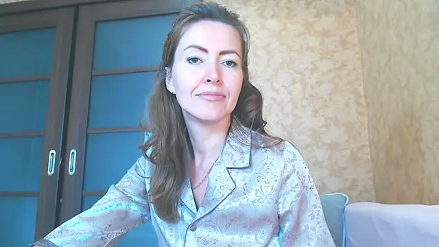 NicoleEunice87 Adlı Modelin Canlı XXX Sohbeti