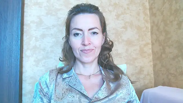NicoleEunice87 Adlı Modelin Canlı XXX Sohbeti