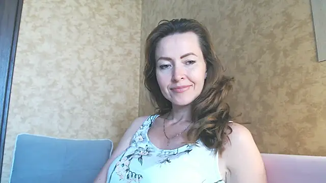 NicoleEunice87 Adlı Modelin Canlı XXX Sohbeti