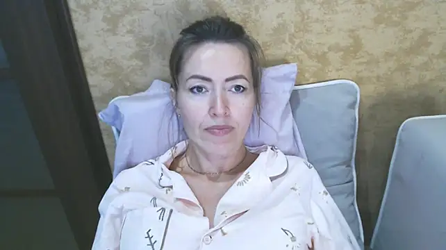 แชท XXX สดของ NicoleEunice87