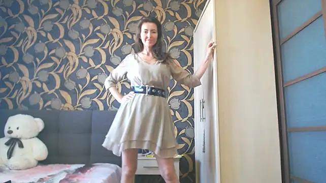NicoleEunice87 Adlı Modelin Canlı XXX Sohbeti