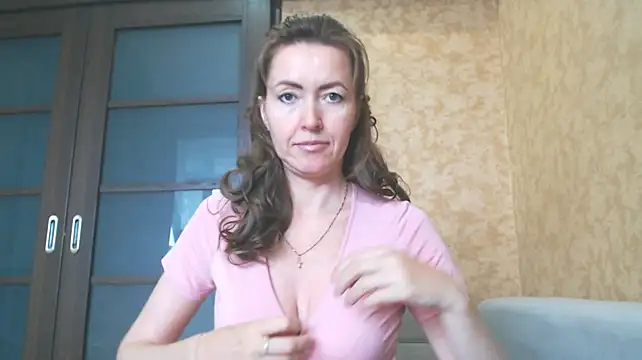 צ'אט XXX בשידור חי של NicoleEunice87