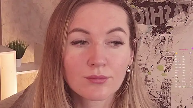Hello_Lisha's Webcam Show