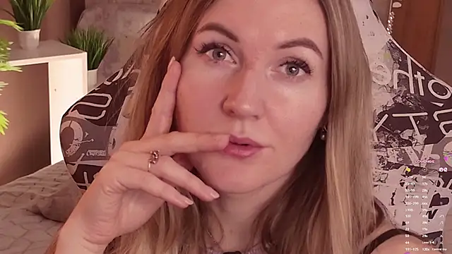 Pokazy przed kamerką – Hello_Lisha