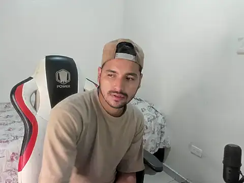 kylian_07 网络视讯表演