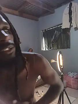 BigBlacBoyD লাইভ XXX চ্যাট