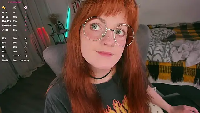 Alice_CutePerv: онлайн-секс-чат