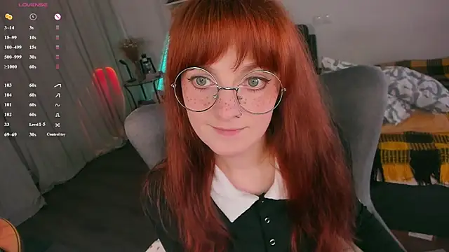 Alice_CutePerv: онлайн-секс-чат