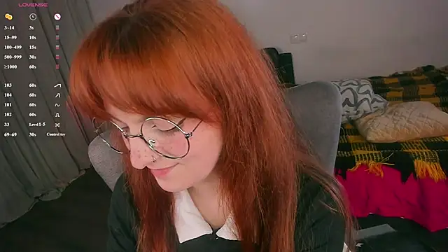 Alice_CutePerv webkamerás műsora