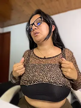 SWEETLILY18's Webcam Show
