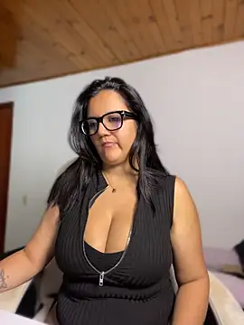 SWEETLILY18 Show in webcam