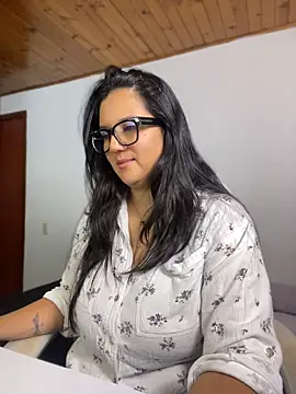 SWEETLILY18 Show Webcam