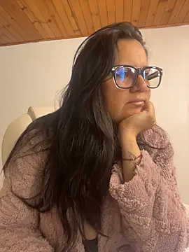 SWEETLILY18 Show in webcam