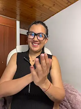 SWEETLILY18's Webcam Show