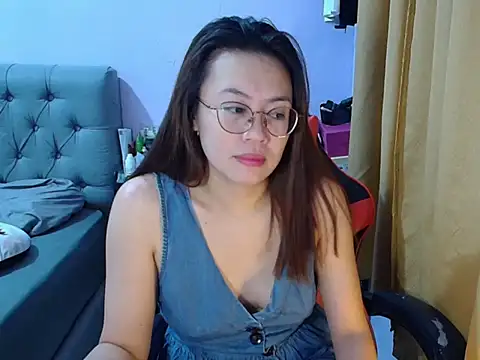 Show modela crizzybel na web-kameri