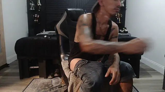 inc25cb@xh's Webcam Show