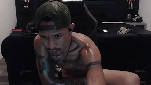 inc25cb@xh's Webcam Show