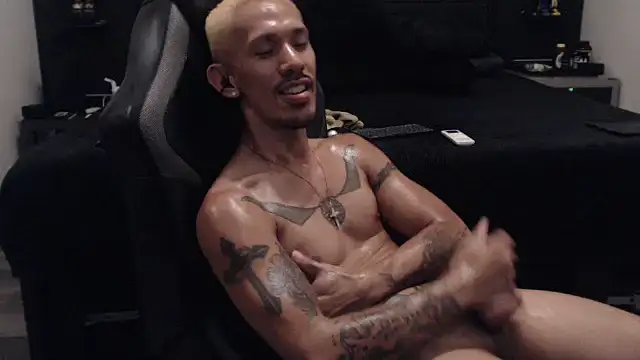 inc25cb@xh's Webcam Show