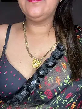 Notty-HotyBhabhi: онлайн-секс-чат