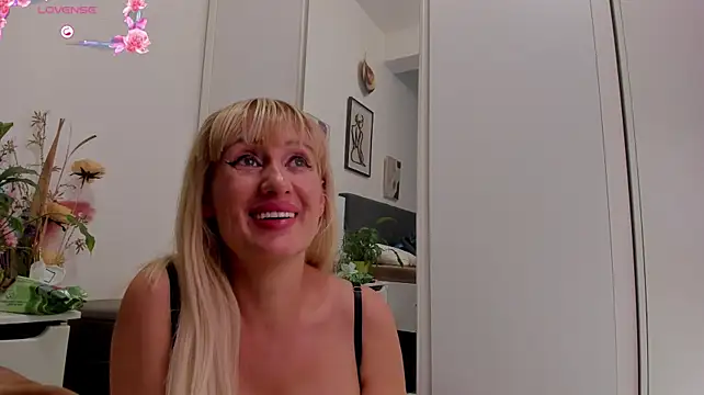 Chat +18 de Almatoys ao vivo