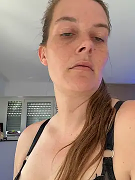 newMichelle Adlı Modelin Web Kamerası Şovu