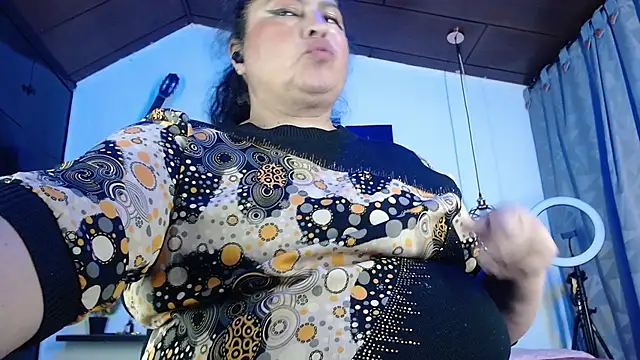 Chat XXX en directo de Keyla01_
